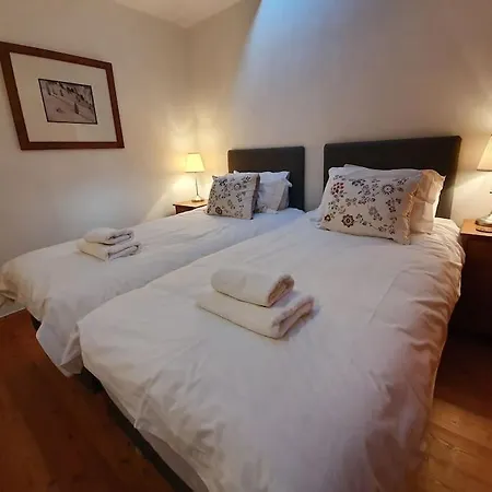 C11, 72m2, 3 Bedrooms, Next To The Lift *