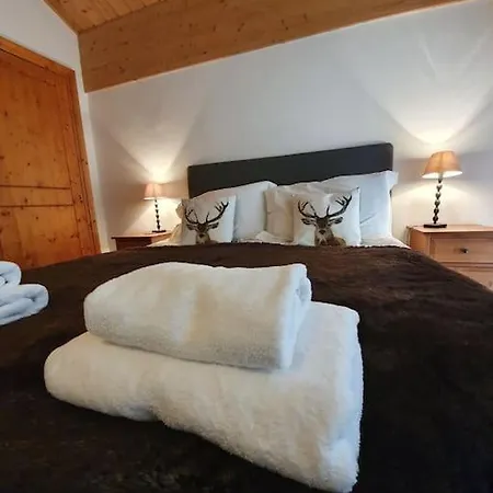 C11, 72m2, 3 Bedrooms, Next To The Lift Apartment *