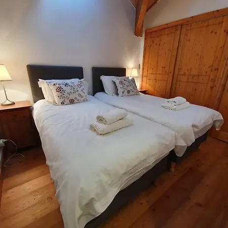 C11, 72m2, 3 Bedrooms, Next To The Lift Apartment