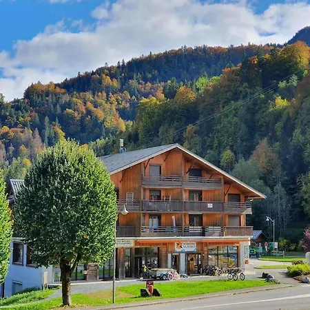 C11, 72m2, 3 Bedrooms, Next To The Lift *
