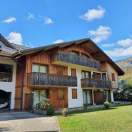 C11, 72m2, 3 Bedrooms, Next To The Lift